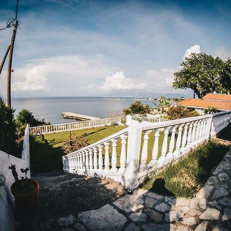 Villa Galanis By The Sea Niforeika Eksteriør bilde